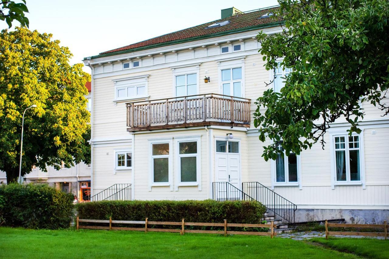 Vaenersborgs Vandrarhem Экстерьер фото